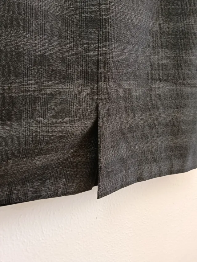 Falda gris cuadro gales Talla 54.