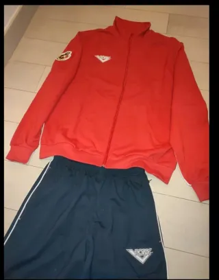 Chándal Pony Hombre Rojo y Azul