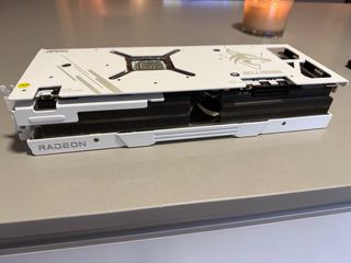 Powercolor Hellhound Spectral White 7900XTX