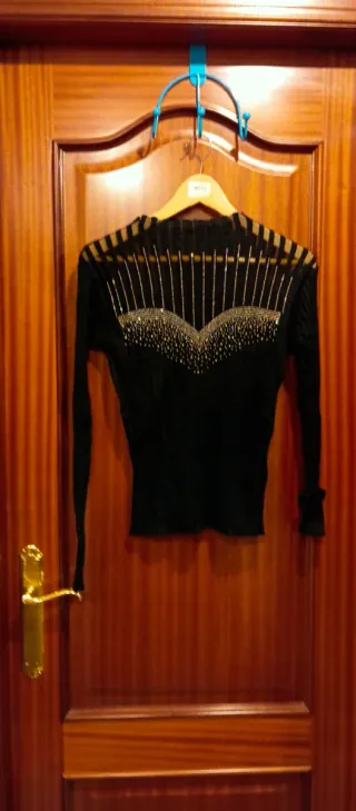Jersey mujer negro con pedrería