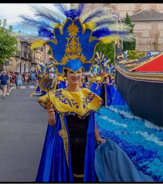 Disfraz Carnaval Azul y Amarillo