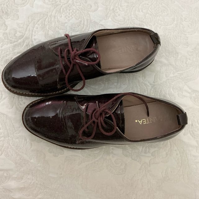 Zapatos Antea charol burdeos cordones T.36