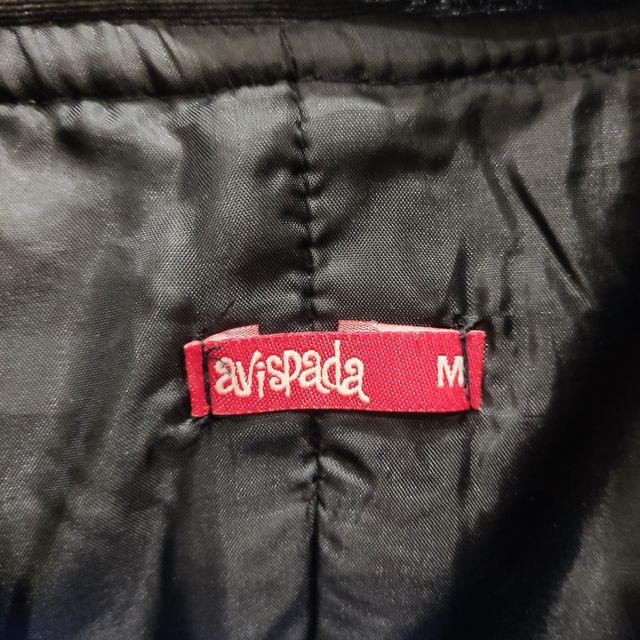 Abrigo Avispada TM Negro y Verde