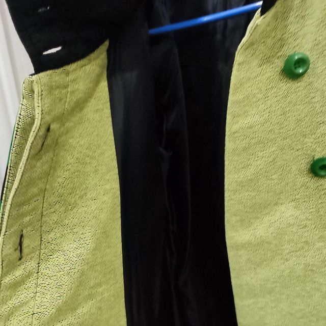 Abrigo Avispada TM Negro y Verde