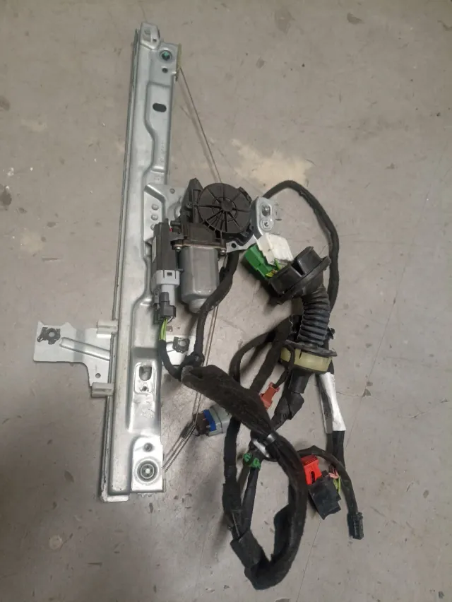 Elevalunas con motor y cableado para Peugeot 208