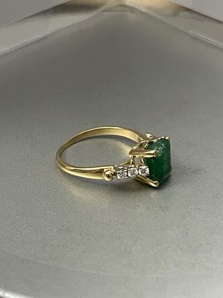 Anillo Oro 18k Esmeralda Natural y Diamantes