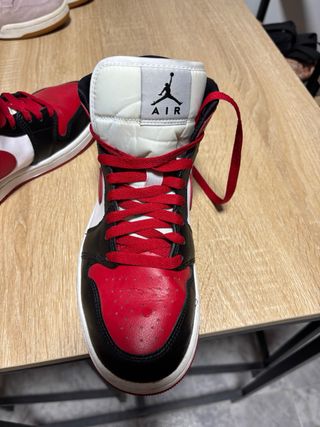 Zapatillas Air Jordan 1 Rojas y Negras