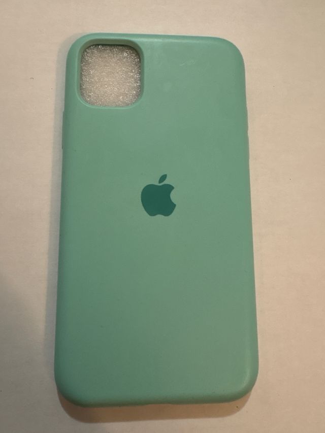 Set di 3 custodie per iPhone 11 di Marvel e Pokémon