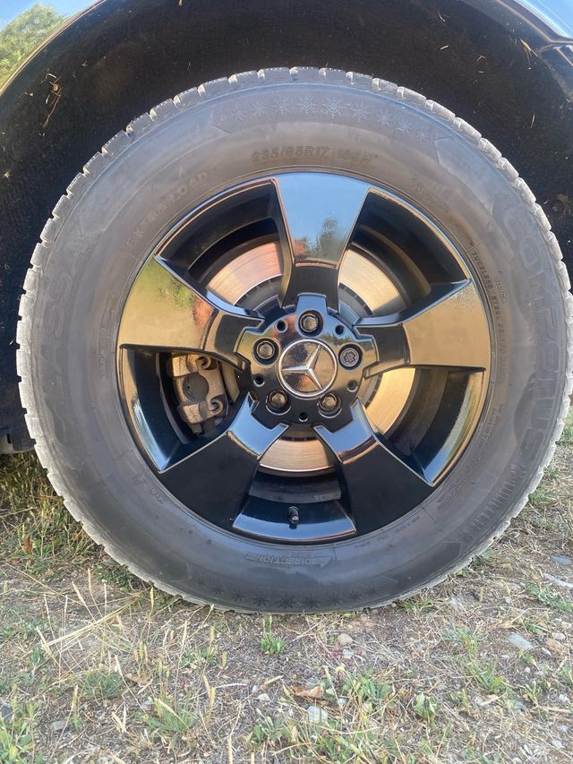 Llantas Mercedes 17” con neumáticos