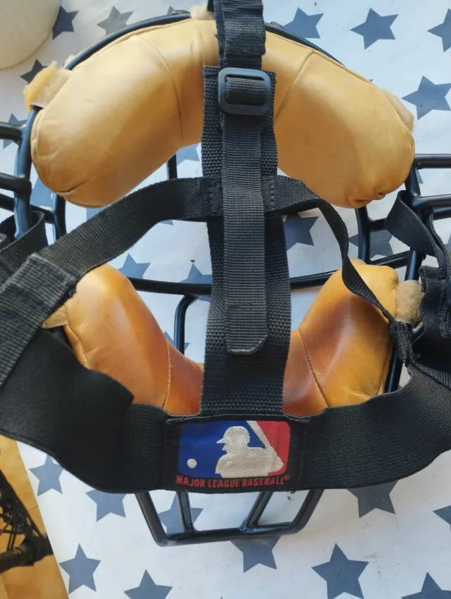 Caretas umpire béisbol Wilson