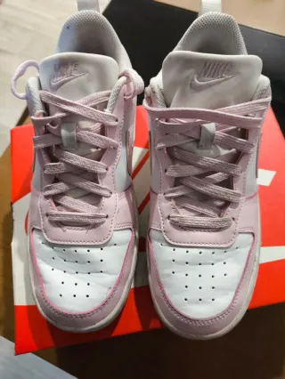 Zapatillas Nike Rosa y Blanco Talla 37