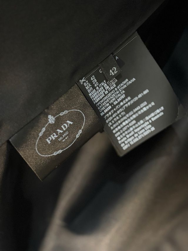 Abrigo Prada Negro