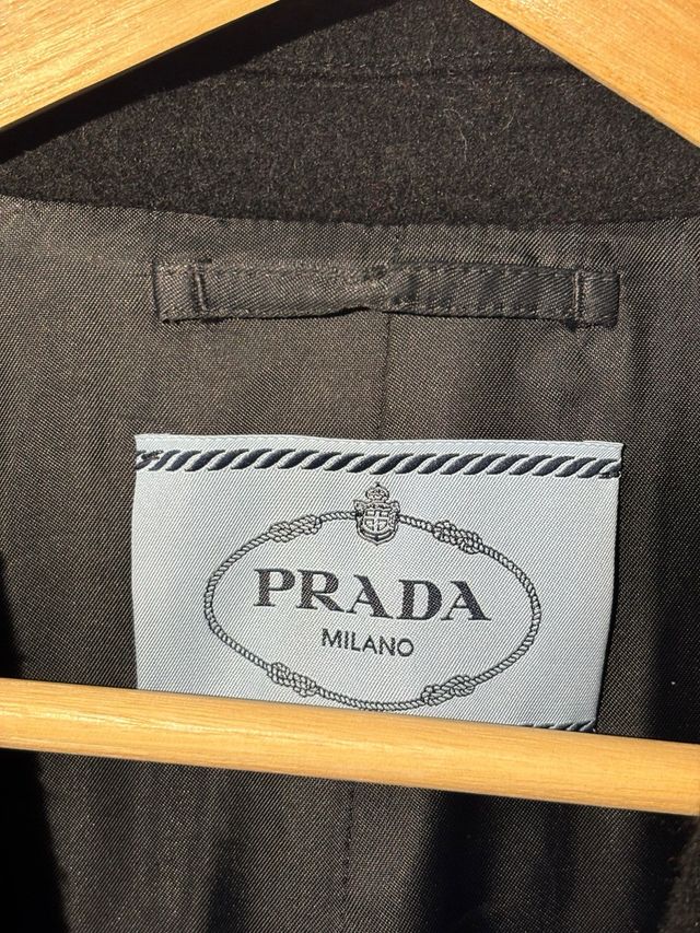 Abrigo Prada Negro