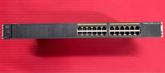 Switch Cisco 2960-24-S 24 Puertos Fast Ethernet