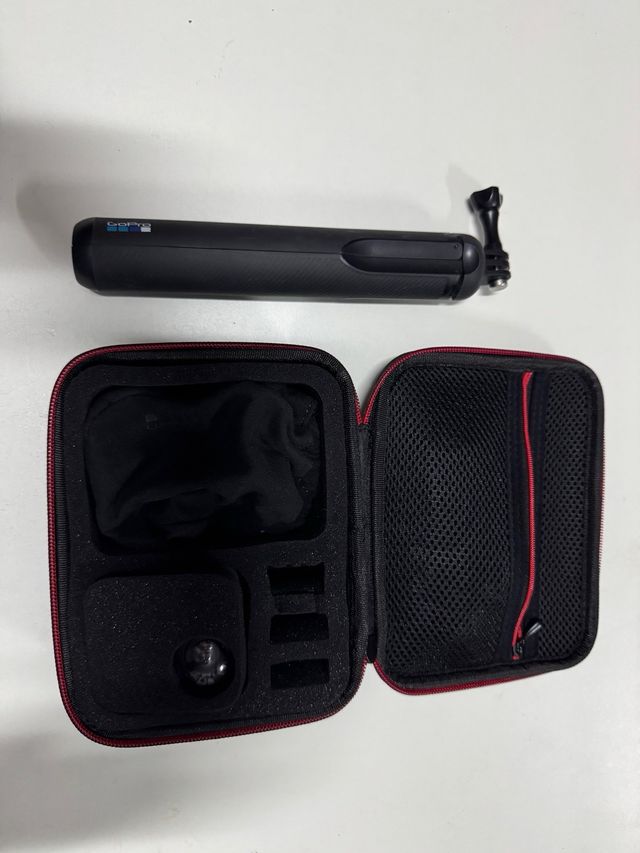Cámara GoPro 360 + Accesorios