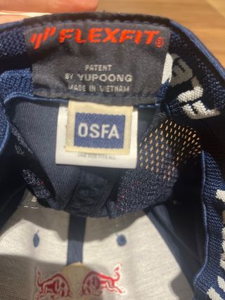 Gorra exclusiva Red Bull Racing Infiniti Vettel