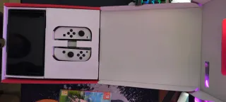 Nintendo Switch Negra y Blanca