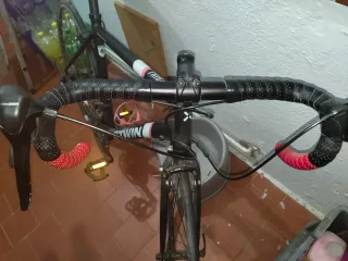 Bicicleta carretera BTWIN sin uso