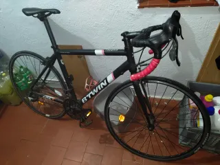 Bicicleta carretera BTWIN sin uso