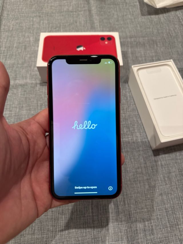 iPhone 11 128GB Rojo de fábrica- Caja y accesorios