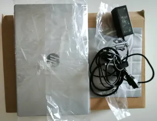 Ordenador HP Plata y Negro