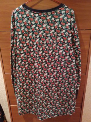 Vestido Compañía Fantástica floral.