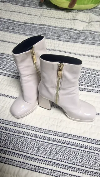 Botines blancos tacón cuadrado