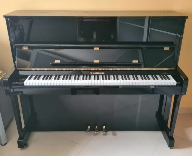 Piano W. Hoffmann V120 (C. Bechstein)