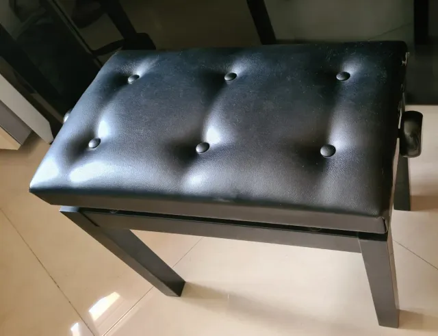 Piano W. Hoffmann V120 (C. Bechstein)