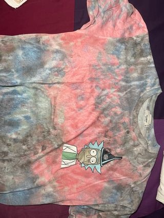 Camiseta Rick y Morty Tie Dye Pull&Bear Talla S