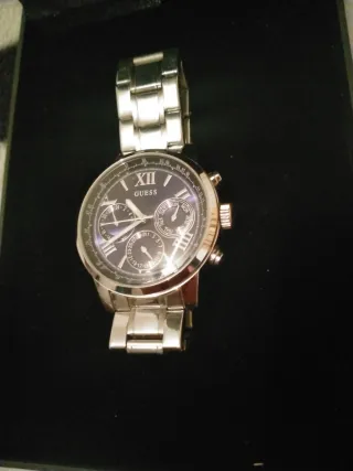 Reloj Guess Caballero Negro y Plateado