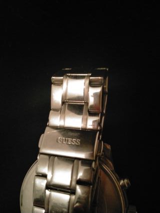 Reloj Guess Caballero Negro y Plateado