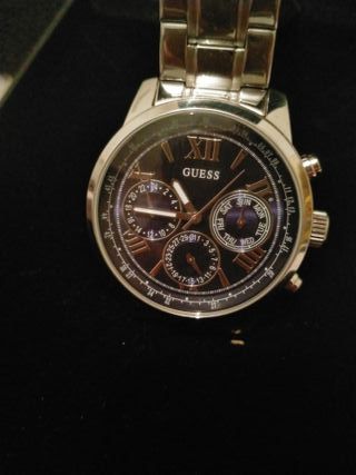 Reloj Guess Caballero Negro y Plateado