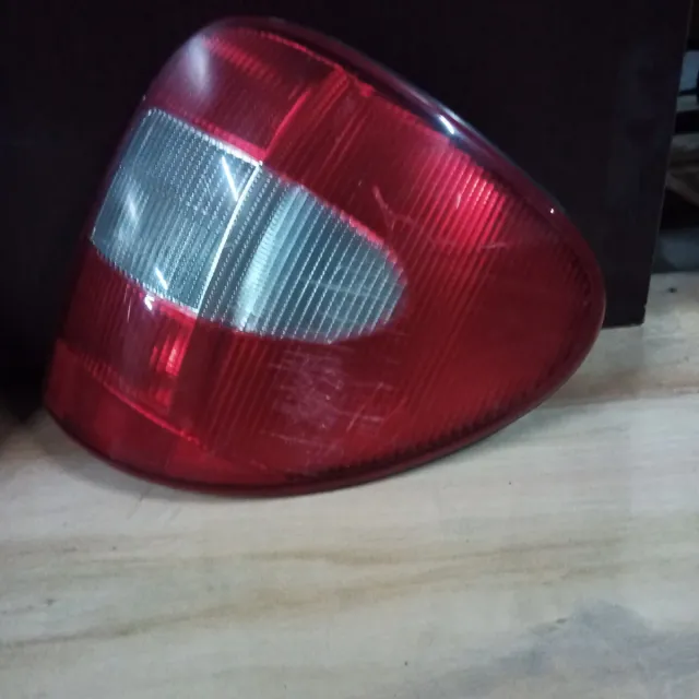 Juego de Pilotos Chrysler Voyager por 25eur