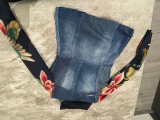 Chaqueta tejana patchwork. Desigual