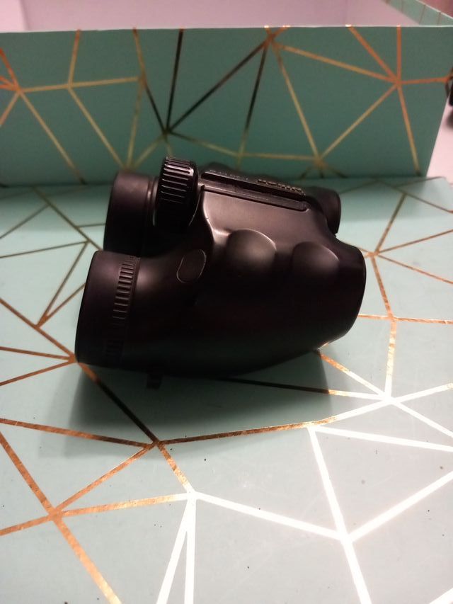 Binoculares Nikon 7x20 CF