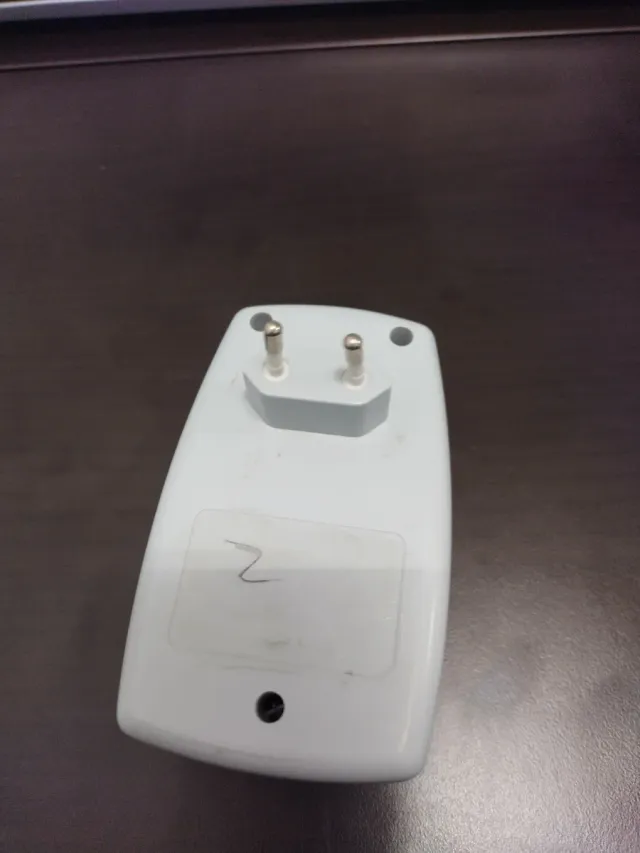 Cargador de Pilas UNIROSS