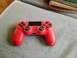 PS4 (PlayStation 4) Negra + Accesorios