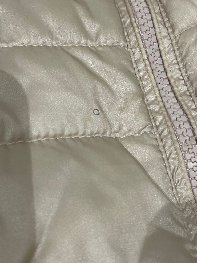 Abrigo fino con capucha