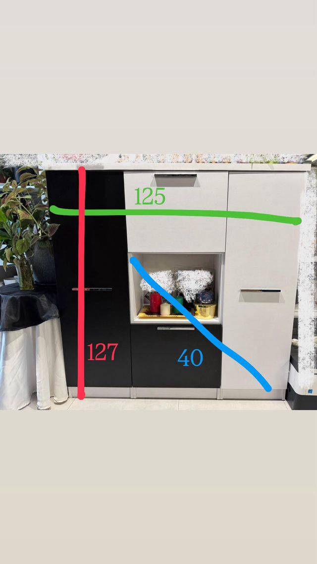 Mueble de salón negro y blanco