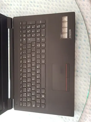 Portátil Lenovo Negro