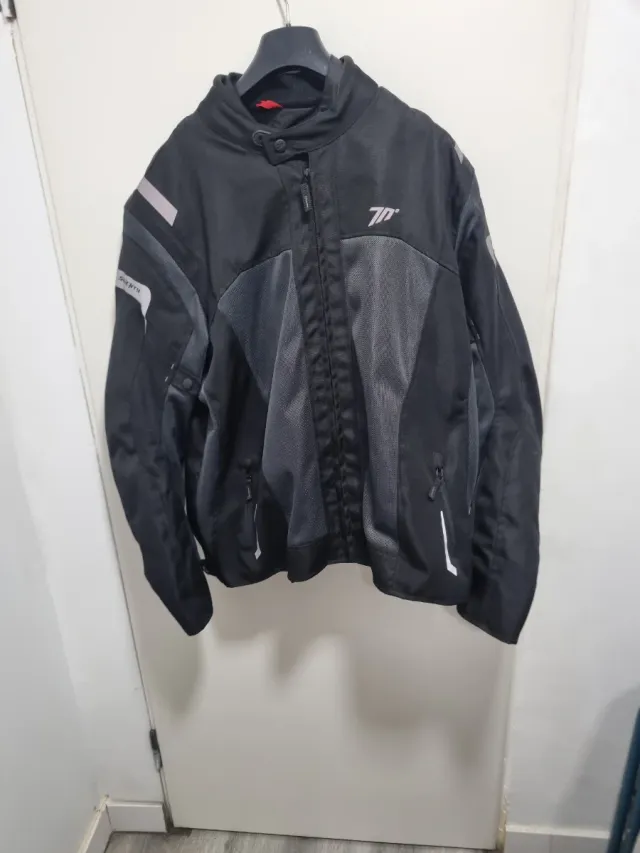 Cazadora Seventy Moto JT44 Negra