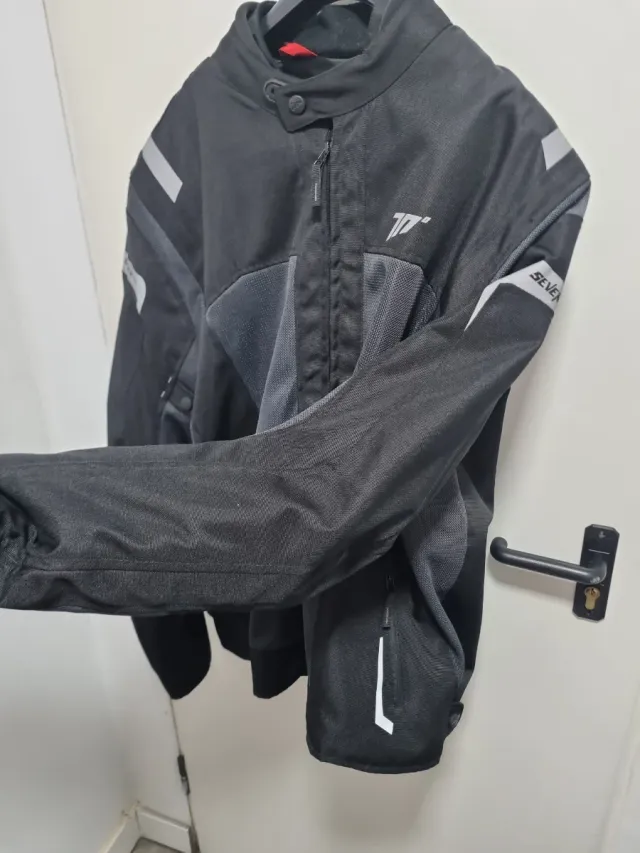 Cazadora Seventy Moto JT44 Negra