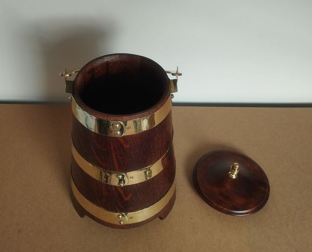 Sella Artesanal de Roble con Aro en Bronce 