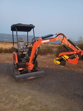 Mini excavadora MACH