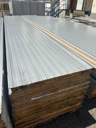 Paneles Sándwich Aislamiento Industrial