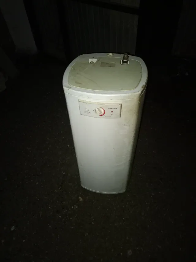 Calentador de agua eléctrico Corbero