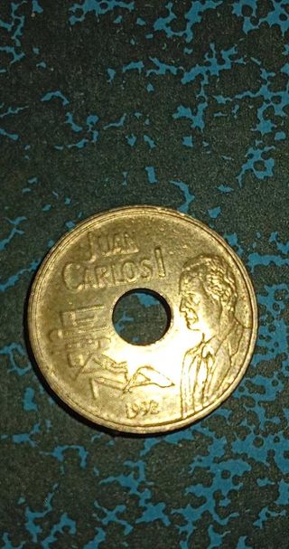 Moneda Juan Carlos I 1992 con agujero