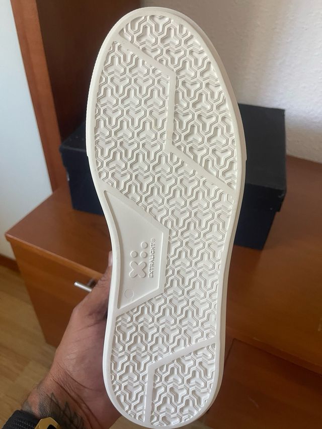 Zapatillas Benjamin Berner Grises y Plateadas