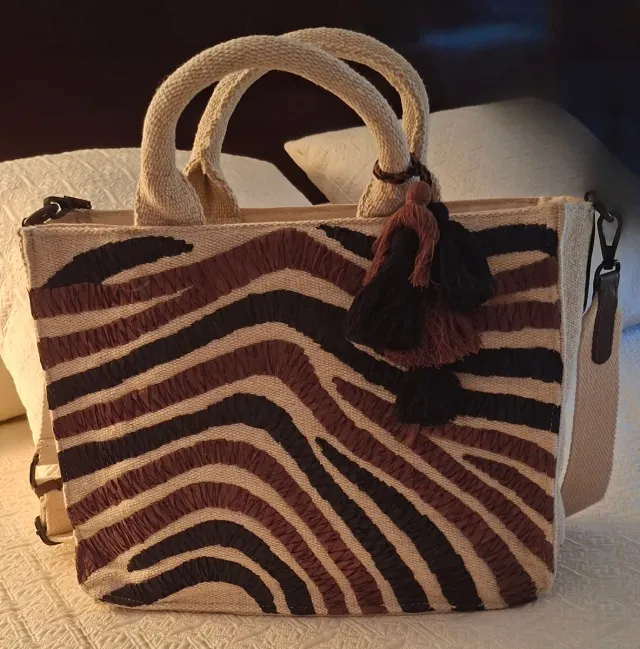 Bolso Parfois cebra beige, marrón y negro